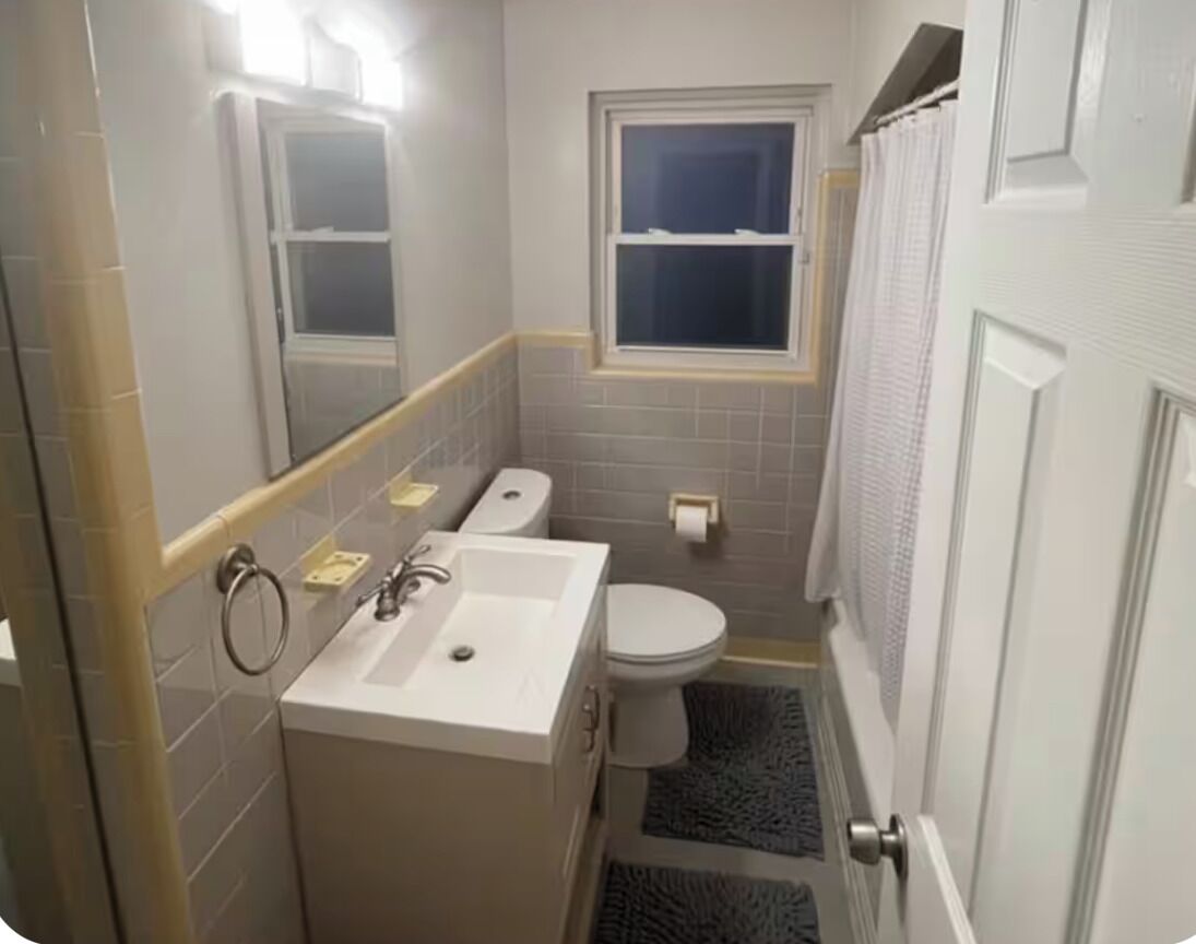 Toallas, jabón, papel de baño 