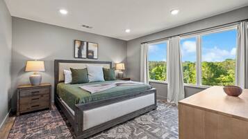 5 habitaciones, tabla de planchar con plancha, wifi y ropa de cama