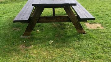 Apartamentos La Quintana de Romillo | Terrace/patio