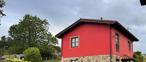 Family Apartment, 1 Bedroom, Patio, Mountain View (Apartamentos La Quintana de Romillo) | Terrace/patio