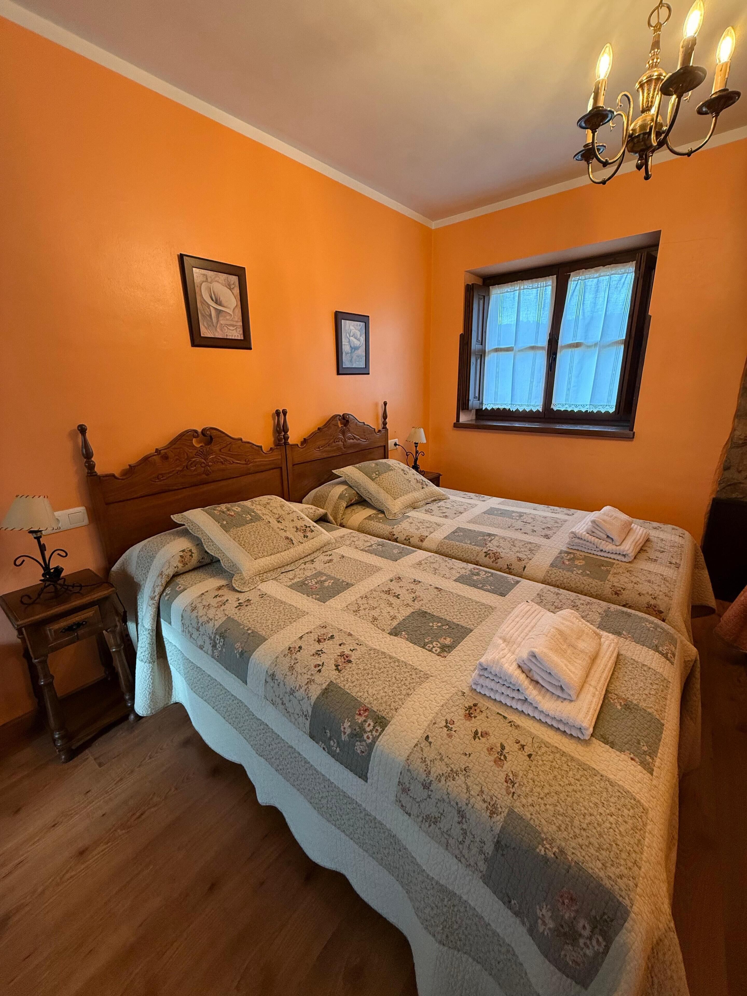 Perhehuoneisto, 1 makuuhuone, patio, vuoristonäköala (Apartamentos La Quintana de Romillo) | Yksilöllisesti sisustettu, yksilöllisesti kalustettu