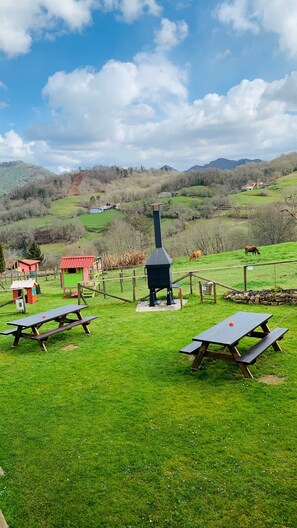 BBQ/picnic Area - La Quintana de Romillo (Parres)
