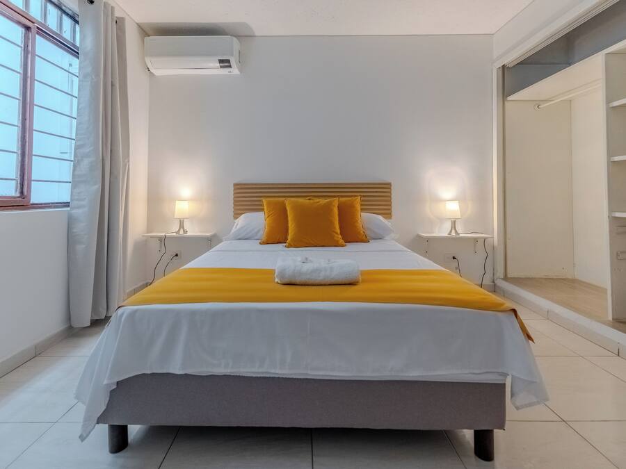 Wifi gratis y ropa de cama