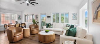 Newly Remodeled Freestanding Luxury Hillside Retreat