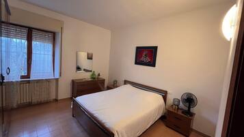 3 Schlafzimmer, Bügeleisen/Bügelbrett, WLAN, Bettwäsche