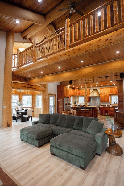 The Woodlands Lodge – Private Retreat on 80 Acres in Mora, MN