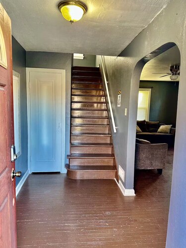 single family home, easy access, safe area