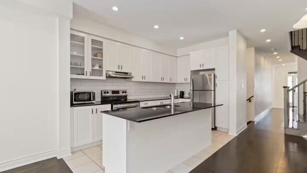 Private kitchen - Serenity Home in Brampton (Brampton)