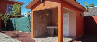 Casa Naranja - Casa de 5 Cuartos 6 baños de Lujo y Confort