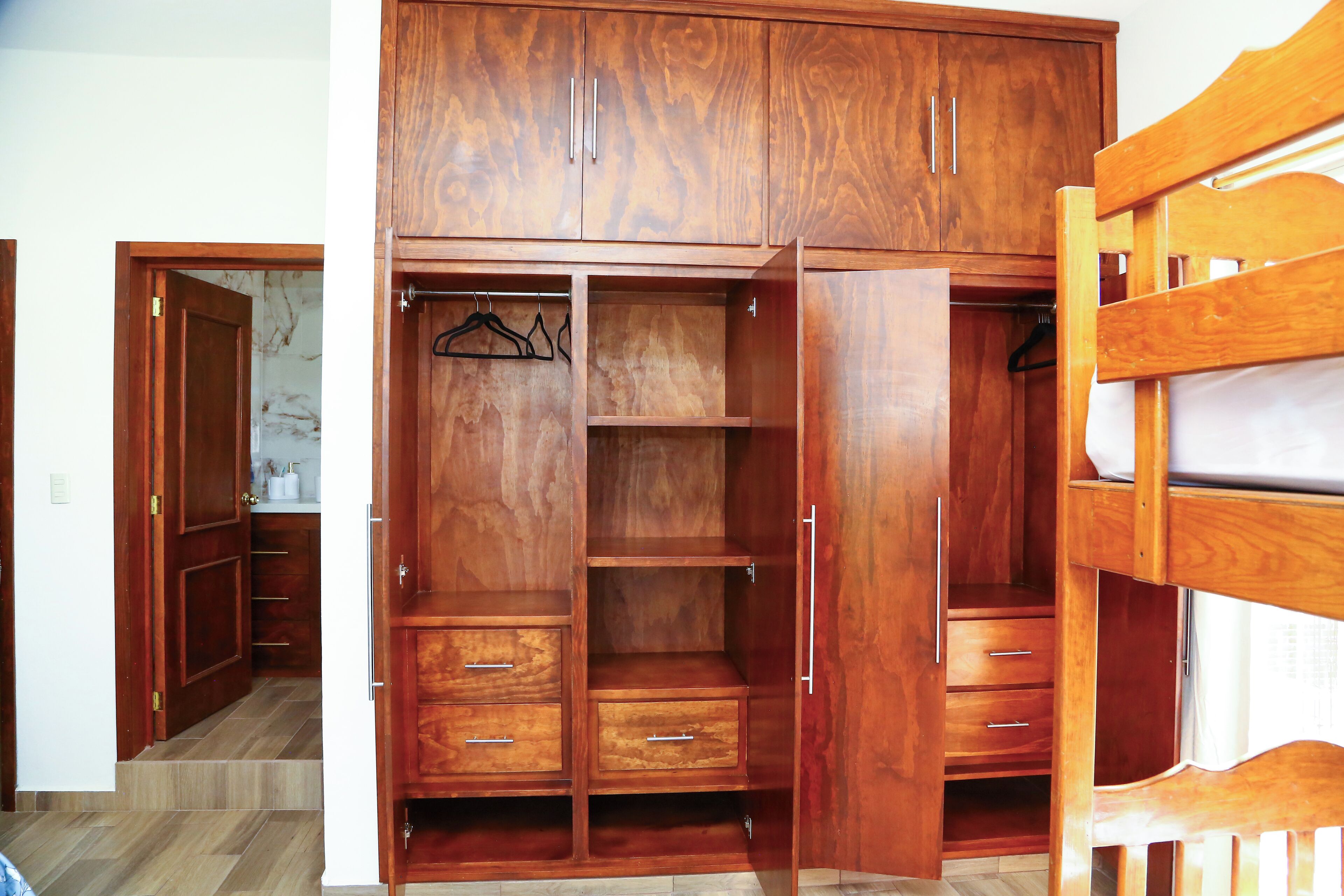 5 camere, ferro/asse da stiro, Wi-Fi, lenzuola