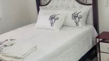 2 bedrooms, iron/ironing board, WiFi, bed sheets