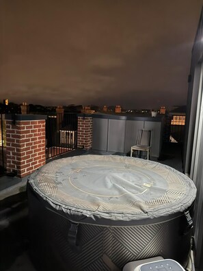 Appartement, 1 slaapkamer, roken, balkon | Spabad buiten