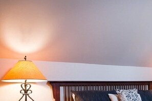 4 bedrooms, WiFi, bed sheets