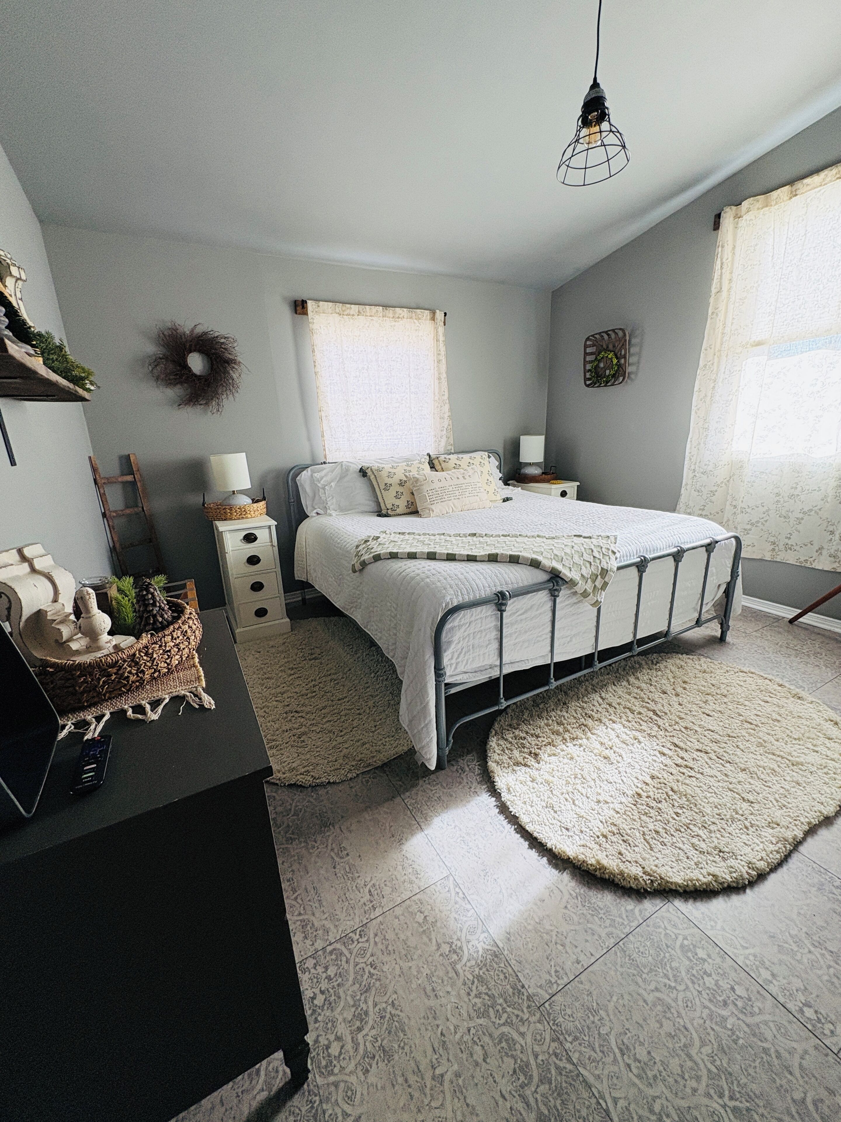 2 bedrooms, desk, free WiFi, bed sheets