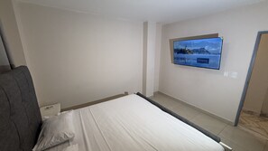 7 bedrooms, iron/ironing board, WiFi, bed sheets - Casa Crespo Real - Private swimming pool - suitable for flights - 7 bedrooms and 8 bathrooms (Cartagena de Indias)
