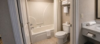 Springplace Inn & Suites