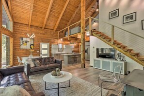 Smart TV, video games - Lovely 3-bed creekside cabin near Sundance perfect for your getaway (Provo)