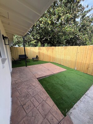 Terrace/patio - Modern Oasis Near Hard Rock Tampa (Tampa)
