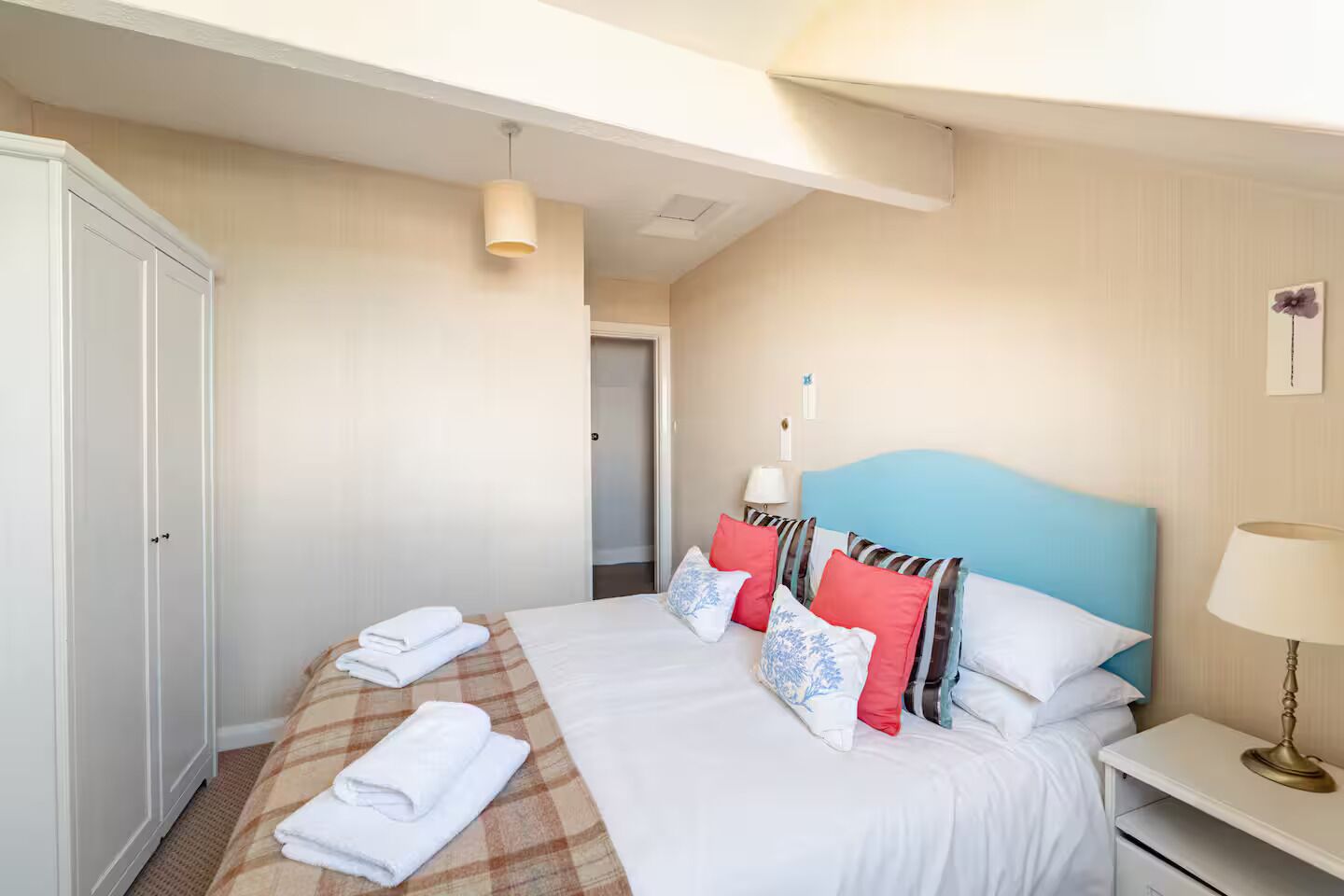 2 bedrooms, free WiFi