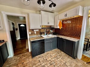 Fridge, microwave, oven, stovetop - Garden Cottage | Close to SLC (Midvale)