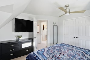 3 Schlafzimmer, Schreibtisch, Bügeleisen/Bügelbrett, WLAN