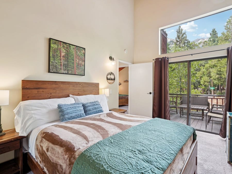 Iron/ironing board, free WiFi