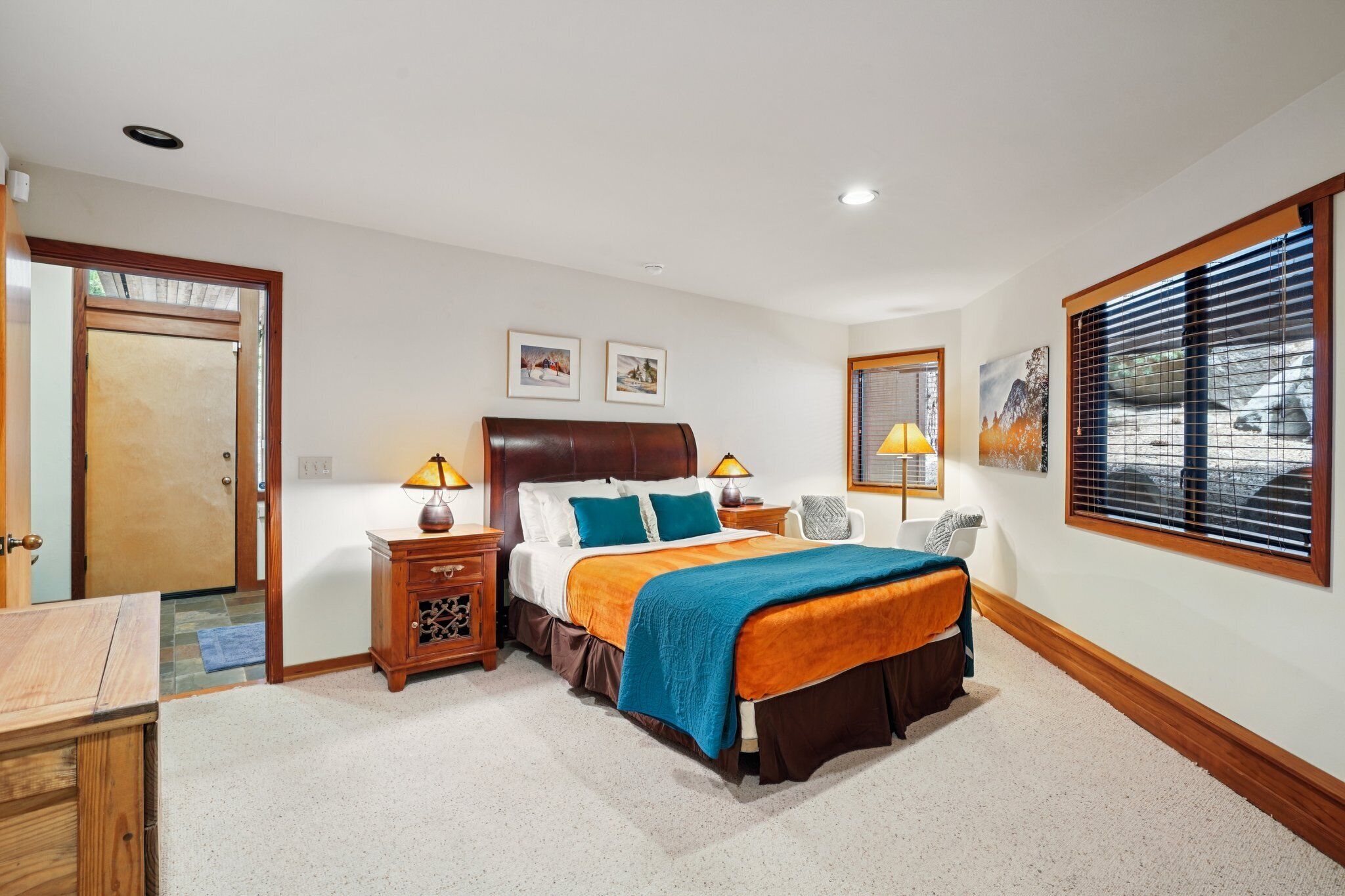 Standard House, Mountain View | Iron/ironing board, free WiFi