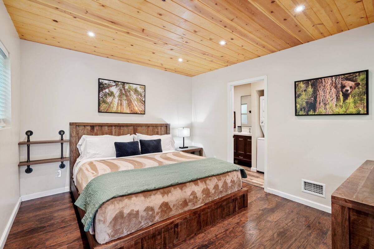 Be Pine | Iron/ironing board (on request), WiFi (free)
