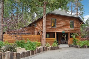 Yesteryear | Exteriör