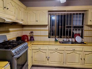 Private kitchen - Huge house. Perfect for large groups. (Mazatlán)
