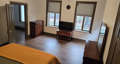 Charming 3-bedroom house in soothing West Newton neighborhood