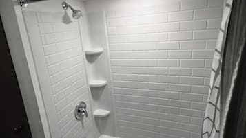 Hårtørrer, håndklæder, Sæbe, Toiletpapir
