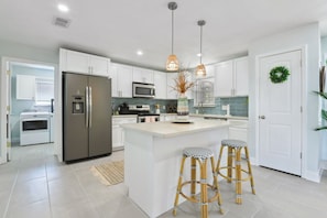 Mikroaaltouuni, uuni, liesi, astianpesukone