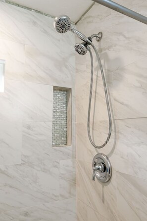 Shower, hair dryer - Homey Cottage w/ Ocean View Patio (San Diego)