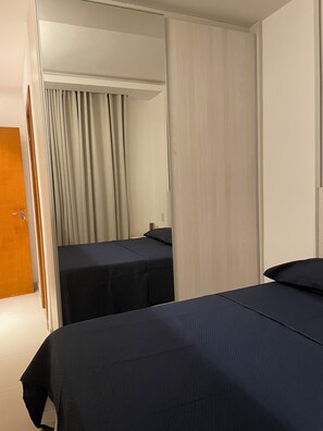 2 bedrooms, free WiFi, bed sheets, wheelchair access - Laguna Ville 03, Praia da Espera (Camaçari)