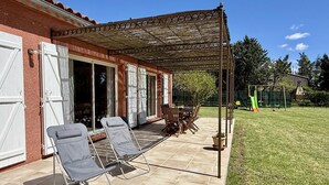 Outdoor dining - Villa Bellevue - FANJEAUX (FANJEAUX)