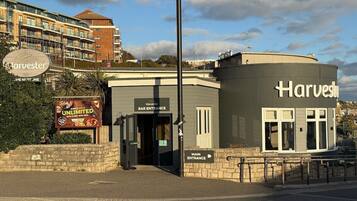 Shared Dormitory, 1 Bedroom, Smoking, Balcony | Exterior