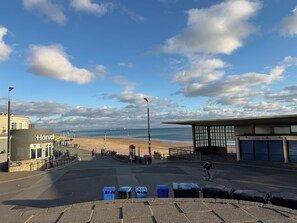 共同ドミトリー 1 ベッドルーム 喫煙可 バルコニー | ビーチ