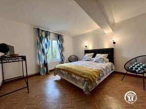 Room - Saint Amans House (sleeps 4) (ST-MARTIN-LALANDE)