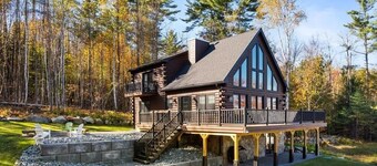 Spacious 5-bedroom cabin in peaceful Haverhill with AC comfort