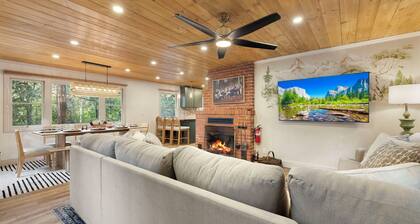 Luxury 2-bedroom remodeled cabin in charming Twain Harte. Relax & rejuvenate!
