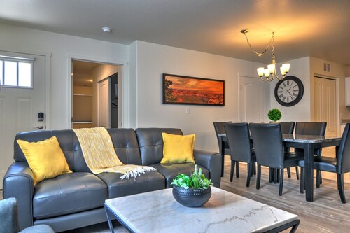 The Charming GJ Townhome. Pet-Friendly!