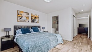 Iron/ironing board, WiFi, bed sheets - Charming GJ Townhome (Grand Junction)