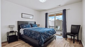 3 makuuhuonetta, silitysrauta/-lauta, ilmainen Wi-Fi, vuodevaatteet