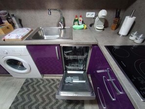 Coffee/tea maker, fridge, microwave, oven - Apartment with terrace in the Valles Pasiegos (Selaya)