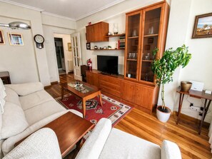 TV - Rental unit in Santander · ★New · 3 bedrooms · 3 beds · 1 bath (Santander)