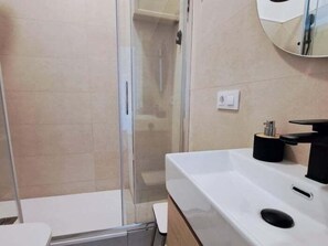 Hair dryer - Rental unit in Santander · ★New · 1 bedroom · 2 beds · 1 bath (Santander)