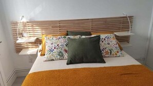 2 quartos, ferros/tábuas de passar roupa, acesso à internet