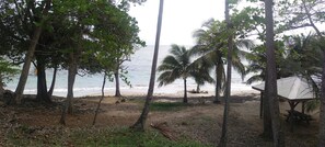 Beach - Spacious studio apartment between the sea and the mountains (Sainte-Rose)