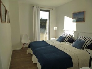 2 bedrooms, free WiFi, bed sheets - Villa Kervégan pour 4 personnes vue mer (PLEUMEUR BODOU)